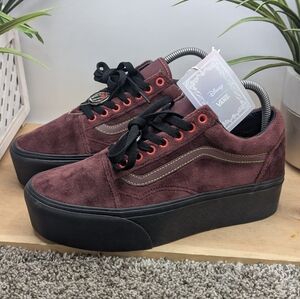 New Vans x Disney Old Skool Stackform Shoes in Burgundy Velvet Women’s Size 8
